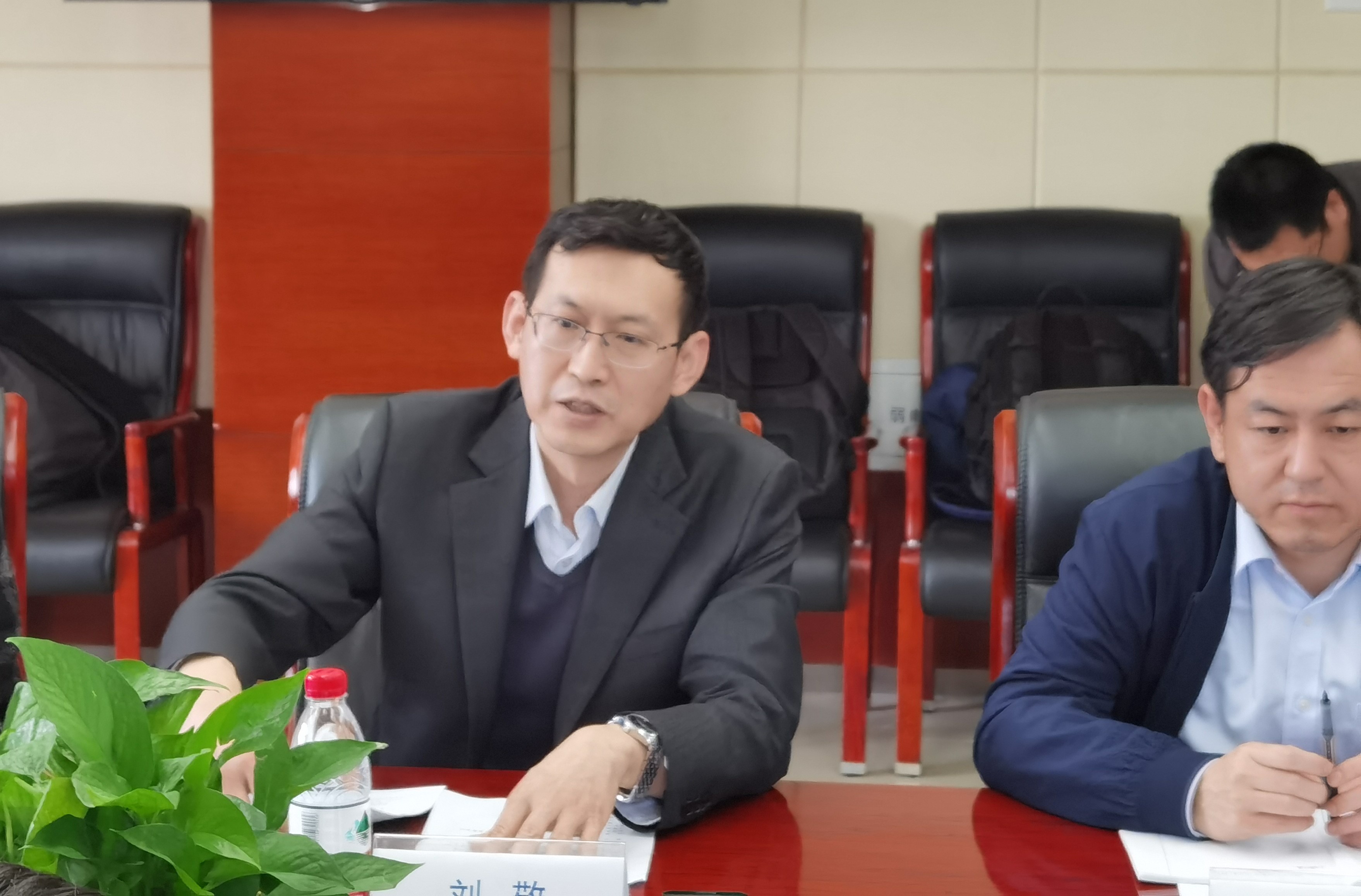 中核集团总经理助理,中国核电董事长,党委书记刘敬